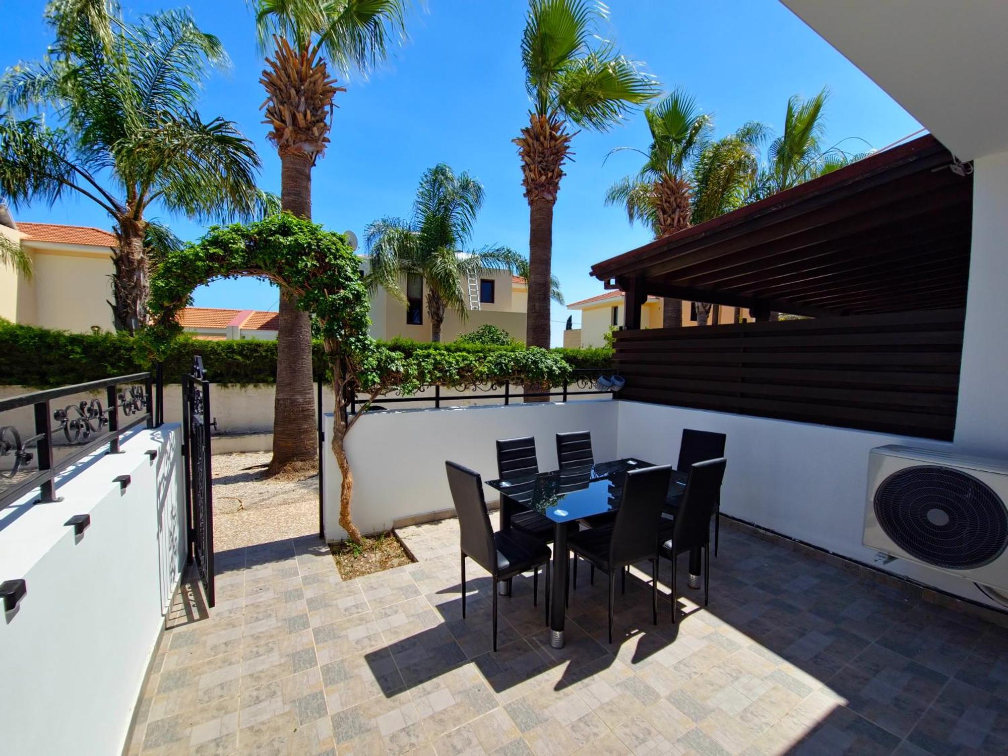 Oroklini Star 200Metres From The Sandy Beach Larnaca Extérieur photo